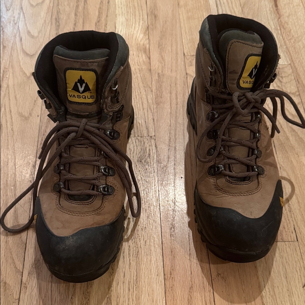 Vasque Men's Tan and Black Outdoor Boots